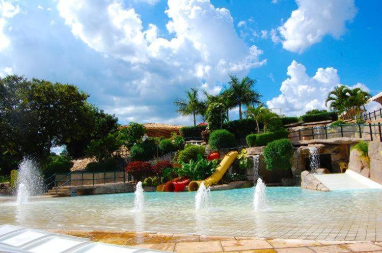 Piazza Diroma Acqua Aparthotel Caldas Novas Exterior photo